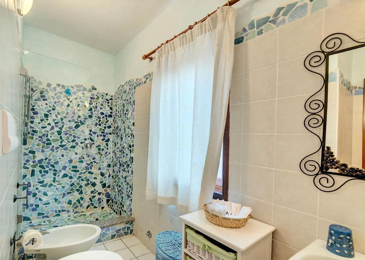 Aparthotel Residence A Golfo Di Marinella A 450 Mt Dal Mare