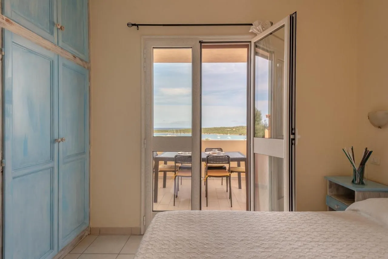 Aparthotel Residence A Golfo Di Marinella A 450 Mt Dal Mare Italia